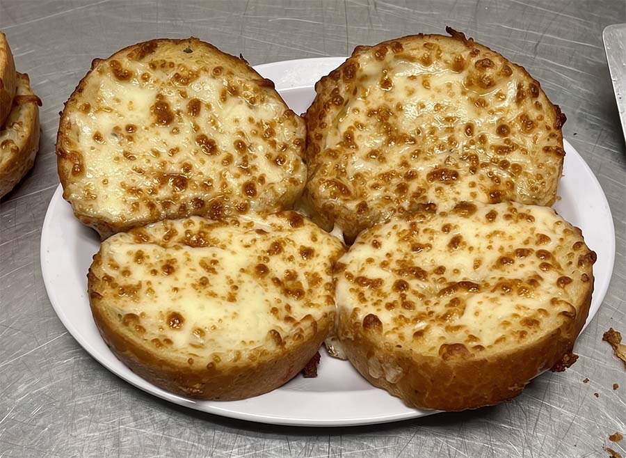 garlic-cheese-bread-panteras-pizza-ofallon-mo fresh garlic cheese bread appetizer at Pantera's Pizza in O'Fallon, MO